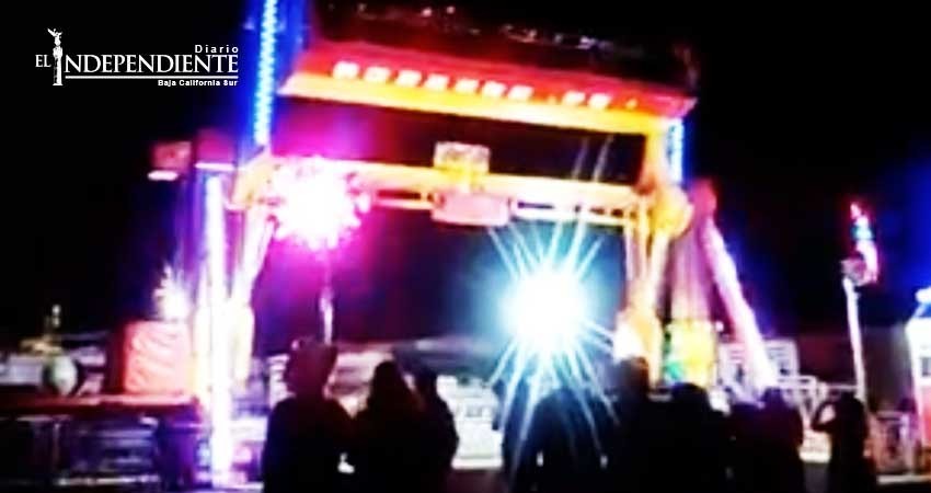 Madre e hija salen disparadas de juego mecánico 'El Rosticero'