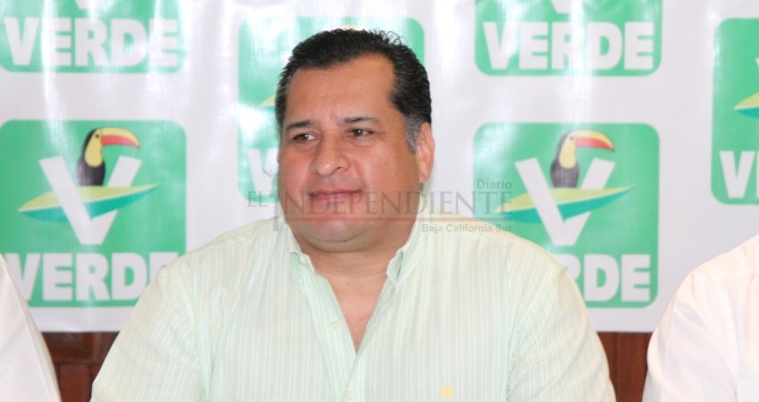 Refrenda Saúl González su compromiso hacia el sector policial y prevención del delito