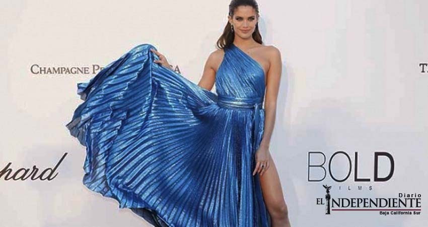 Estrellas solidarias en gala benéfica contra el sida de Cannes