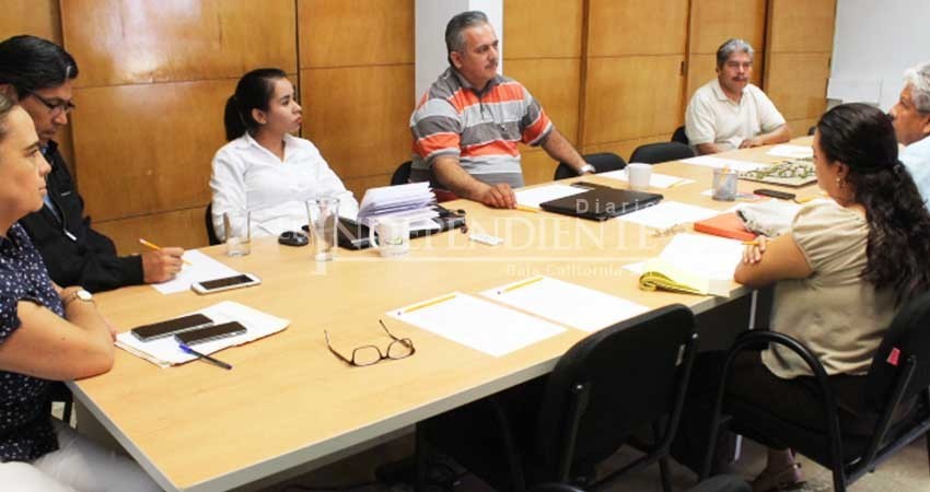 Poca participación de cámaras y asociaciones registra 3er taller de trabajo sobre el transporte