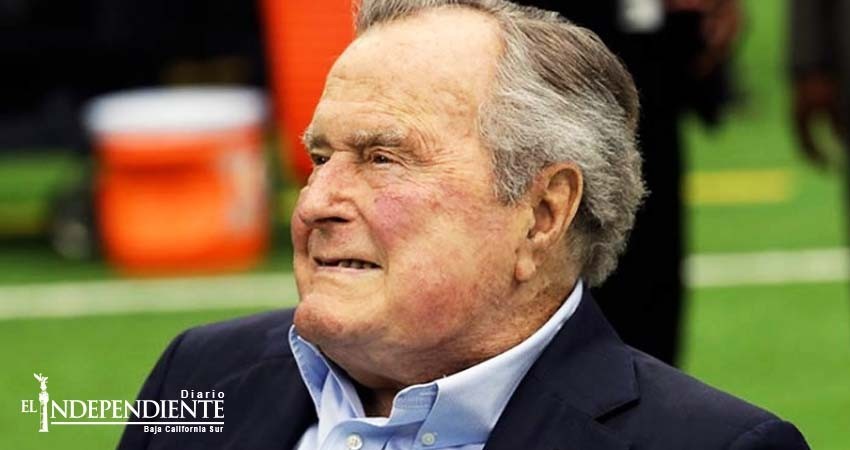 George H.W. Bush seguirá hospitalizado unos días más