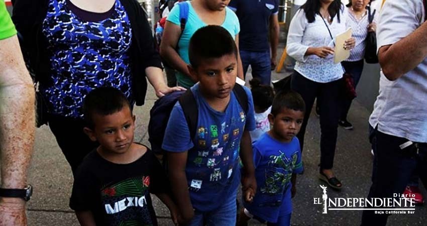 Administración de Trump defiende que orden sobre inmigración es 'legal'