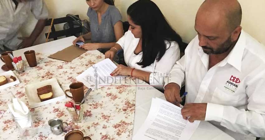 De último momento la candidata del PRI firmó pacto contra minería toxica