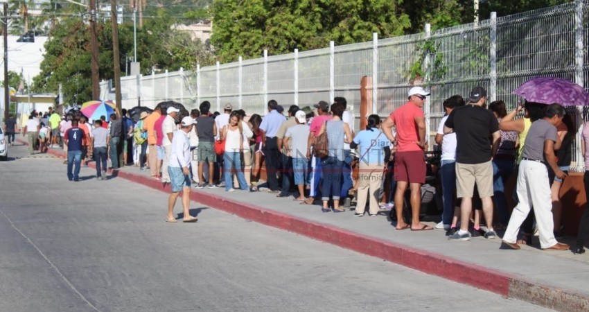 Con cuarenta minutos de demora abre casilla especial SI de CSL