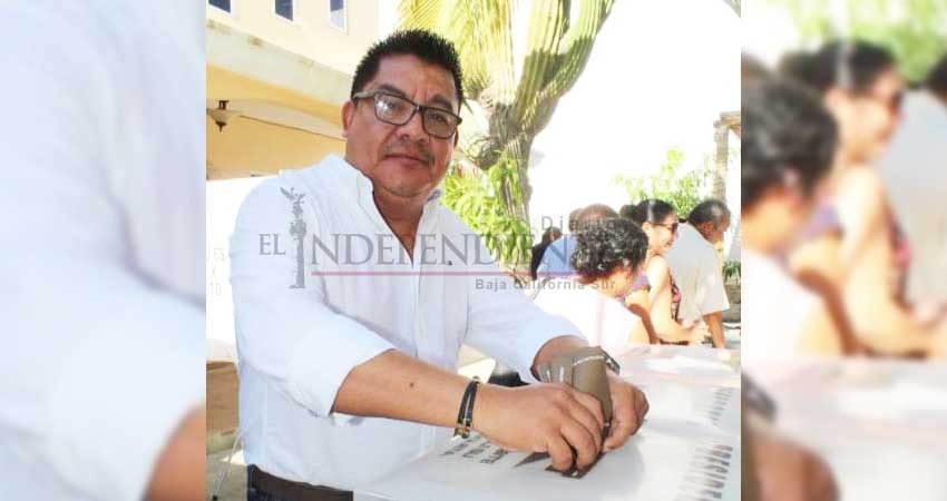 Que la gente vote; Presidente estatal de MORENA emite su voto