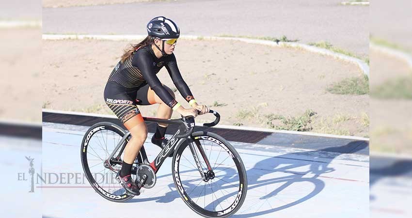 Ciclista Costaricense entrena en La