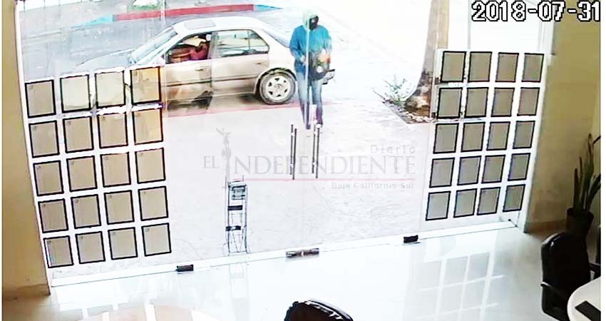 Sujeto asalta oficinas en zona turística de Cabo San Lucas