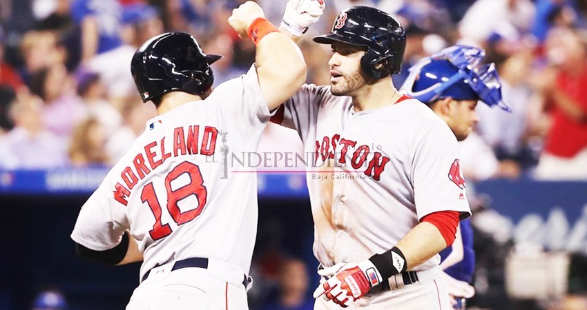 J.D. Martínez cazó Azulejos y mantiene liderazgo en cuadrangulares