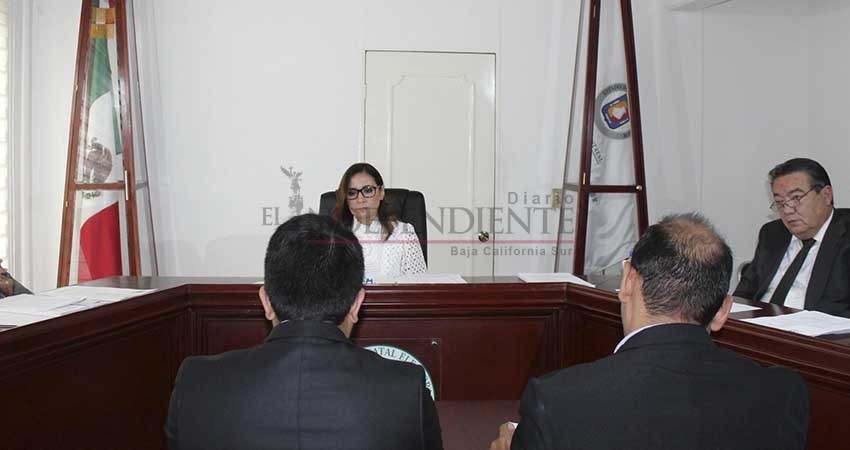 Tribunal cambia de género tres de cinco regidurías pluris de La Paz 