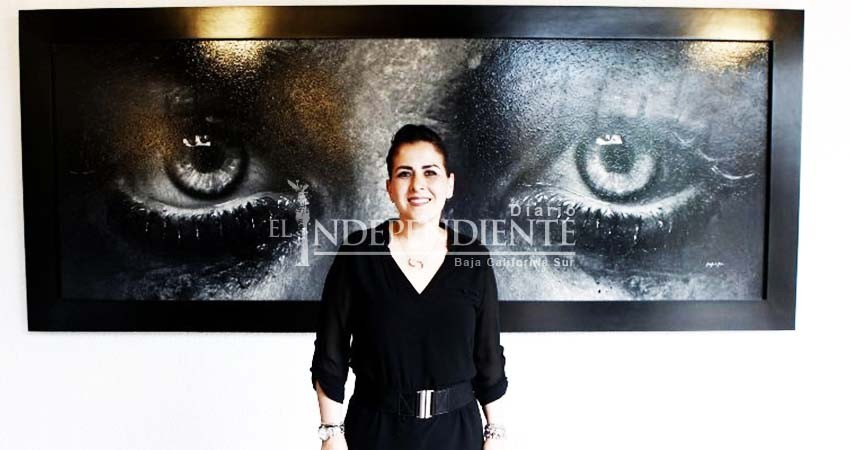 Karla de Lara presenta sus “Reproches”