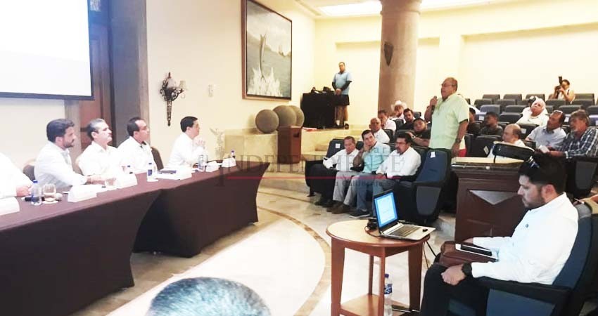 Atiende titular de Semarnat reunión sobre proyecto de ANP para el Golfo de California