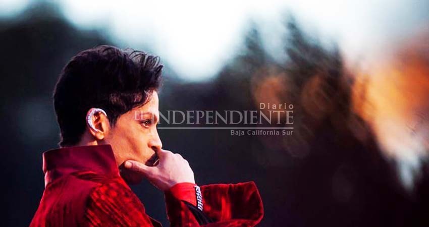 Nuevo álbum de Prince: solo él cantando al piano en su casa