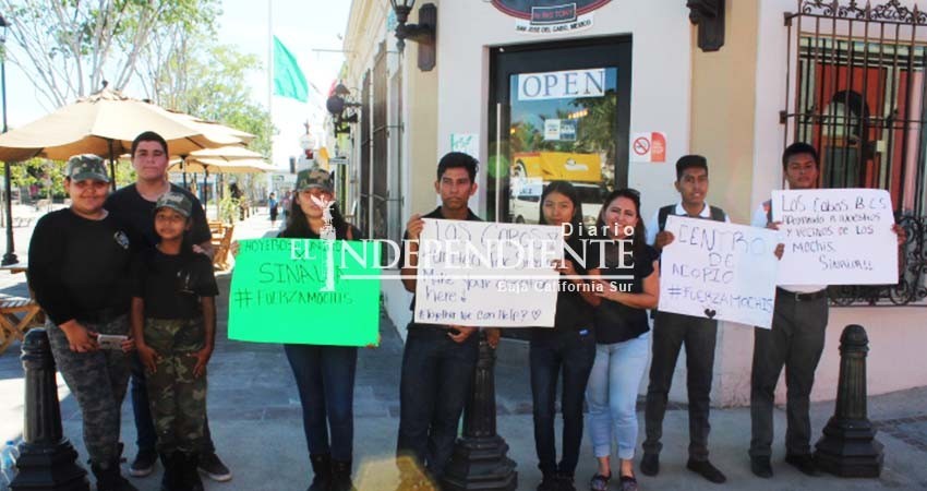 Ciudadanos cabeños originarios de Sinaloa, realizan acopio en Plaza Mijares