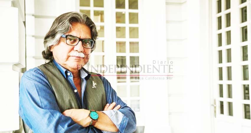 Falcón se convierte en catrín