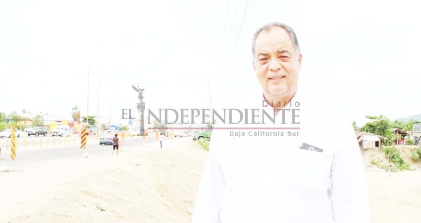 Delegado de SCT BCS realiza supervisión en obras de Los Cabos