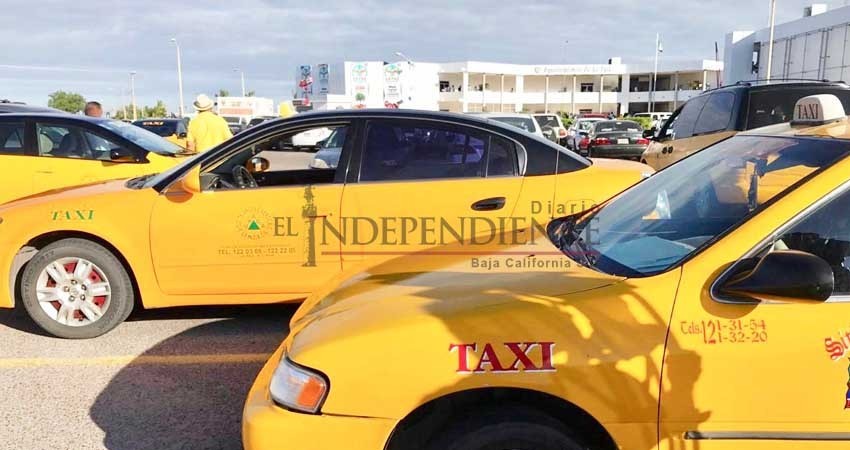 De nuevo taxistas se manifiestan; están inconformes con Ley de Movilidad de Mendoza