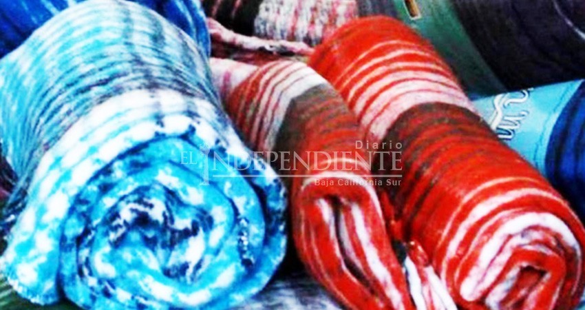 Contempla DIF Los Cabos campaña invernal en apoyo a adultos mayores y habitantes de comunidades rurales