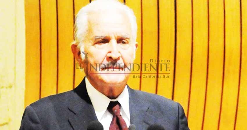 10 datos que debes conocer del escritor Carlos Fuentes