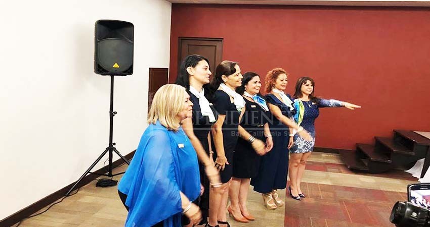 Toma protesta nueva mesa directiva de Ammje Los Cabos