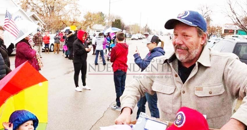 Estudiantes pobres de EU reciben iPads y hoy los visita Tim Cook