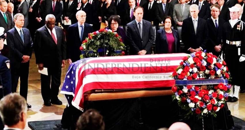 'Bush padre fue tan modesto que no escribió su biografía': Mike Pence