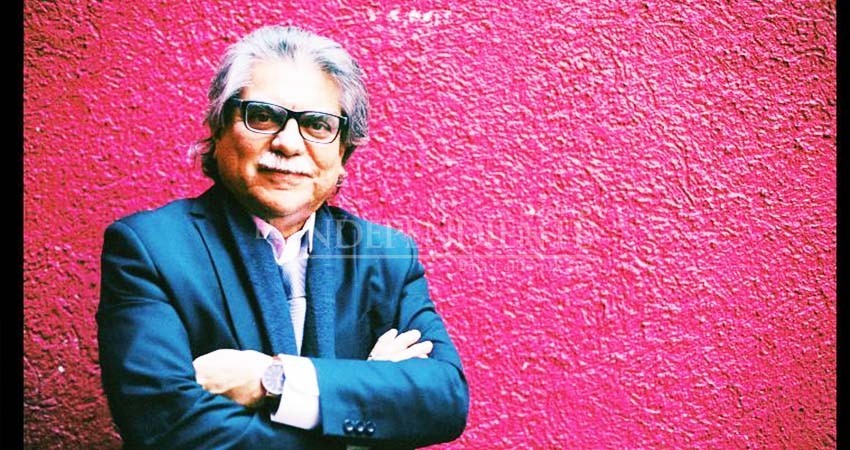 Falcón dibuja humor, política y a "La Catrina"