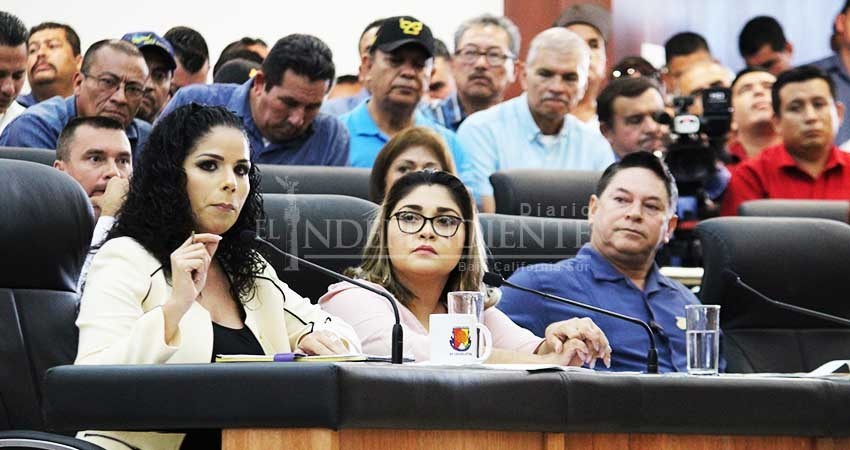 Cancelan lectura de reforma que “salvaría” fracción del PES