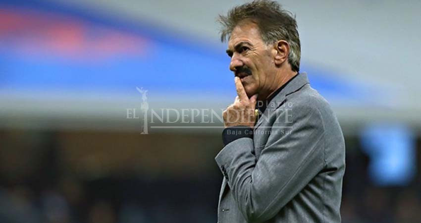 Ricardo La Volpe se candidatea para dirigir a Boca Juniors