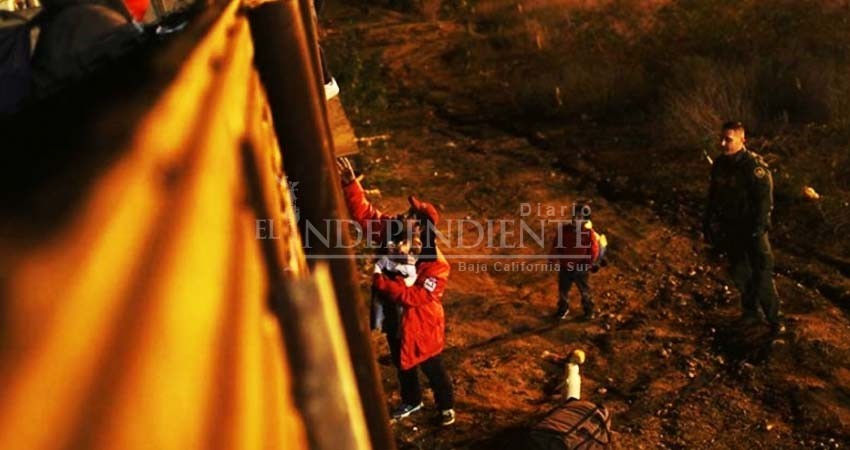 Kirstjen Nielsen culpa al Congreso de EU por crisis migratoria