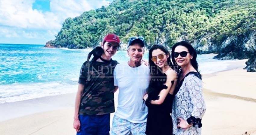 Michael Douglas y Zeta Jones despiden el 2018 en Cuba