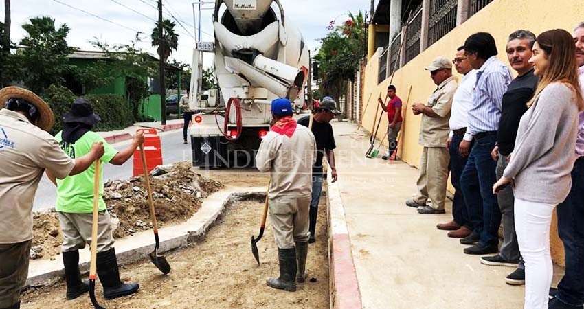 Iniciativa privada participa en programa de bacheo de Oomsapas