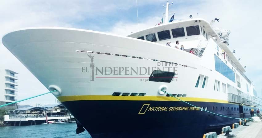 Llega al puerto de CSL el “National Geographic Adventure”