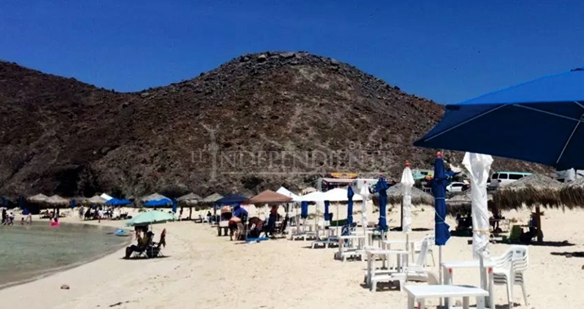 Denuncias por la supuesta privatización de Balandra destapan problema con vendedores ambulantes