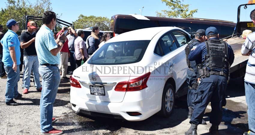Conductor de UBER denuncia abuso de autoridad entre taxistas e inspectores del transporte
