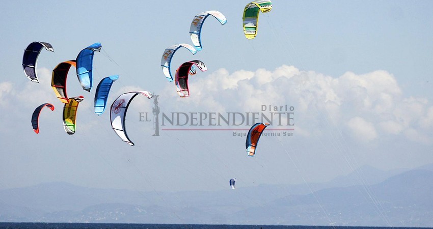 Empresarios coadyuvarán con Turismo Municipal para torneo de Kaysurf en La Ventana