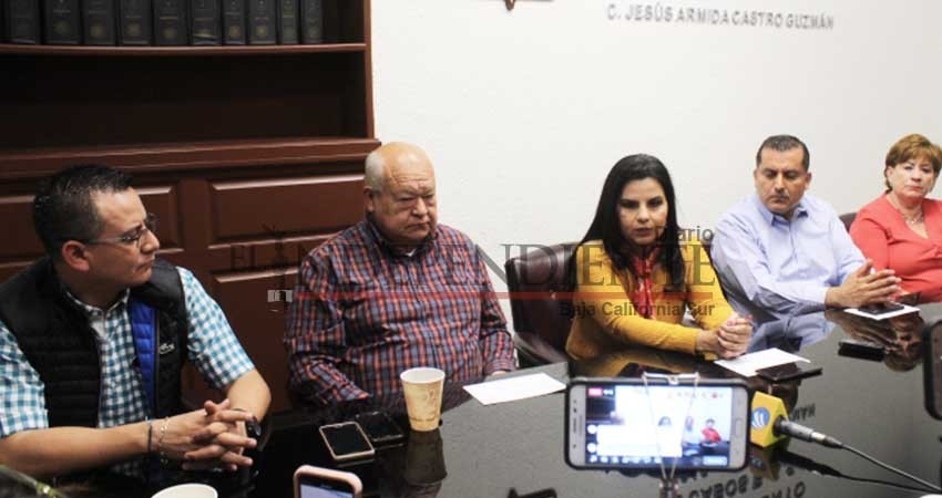 Alcaldesa de Los Cabos evita hablar de temas incomodos con la prensa