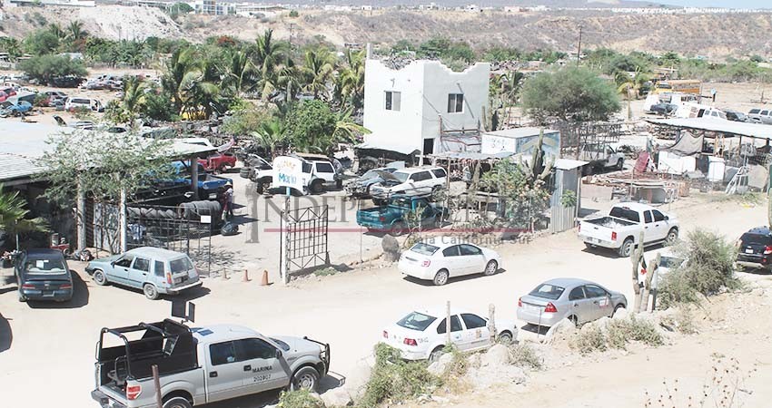 Seguirán operativos para regularizar casas de empeño, yonkes y chatarreras: Zamorano