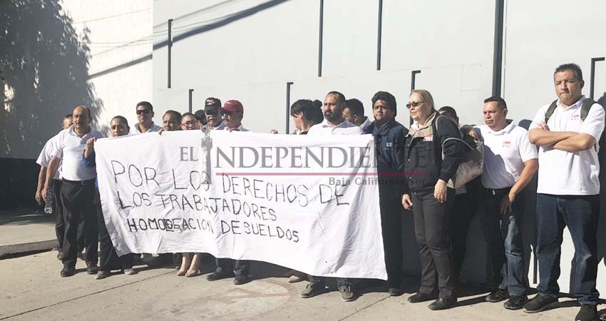 Cumple 15 días manifestación de empleados del C-4