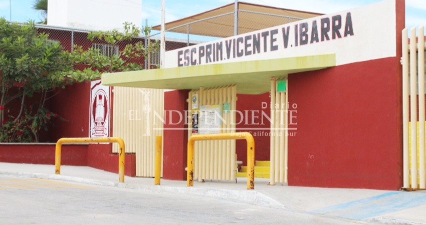 Denuncian padres de familia, recorte en horario de escuelas de tiempo completo