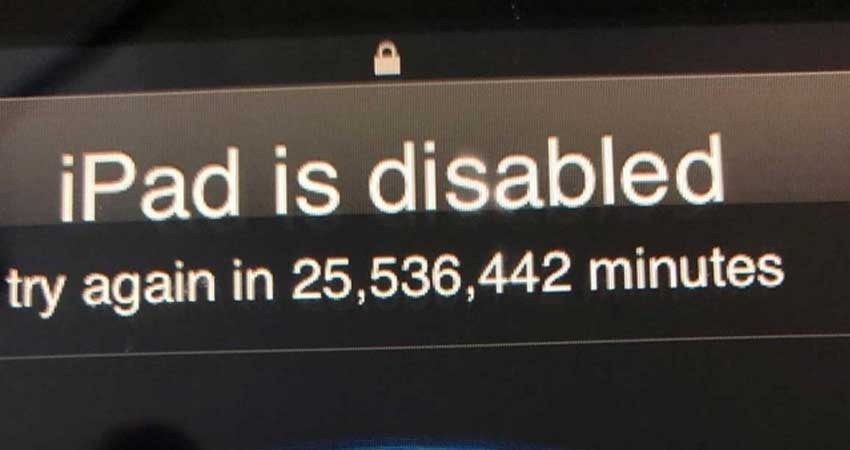 Niño bloquea iPad de su papá por más de 48 años