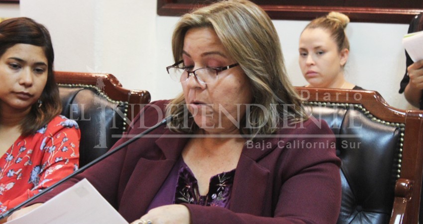 Voté en contra porque la regidora del PRI manipuló los dictámenes, responde Román Salgado