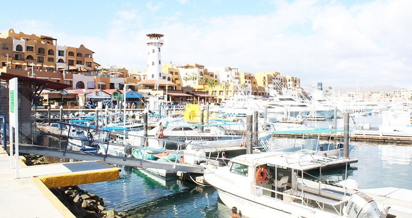 No mejoran condiciones climáticas; el puerto Sanluqueño se mantiene con restricciones