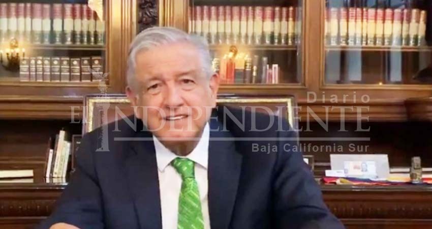 Firma López Obrador memorándum para dejar sin efecto reforma educativa