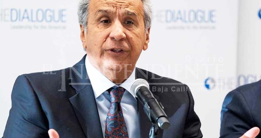 Sugiere Moreno que Correa financió ‘centro de espionaje’ de Assange