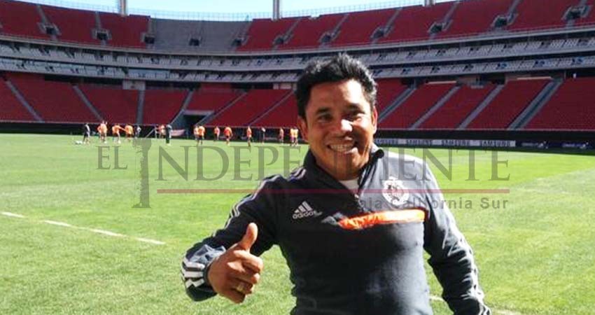 Fue utilero de Chivas por 30 años, ahora el Profe Terry es entrenador