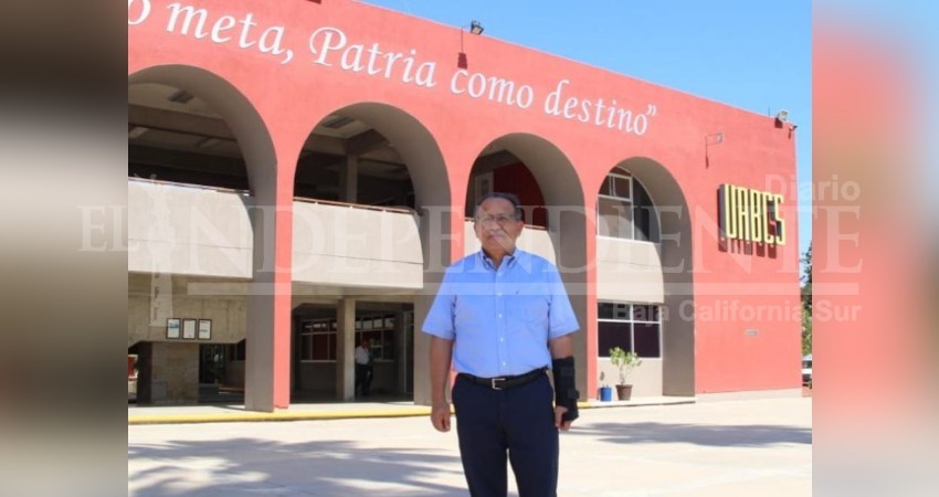 Renuncia Secretario General de UABCS para contender en elección de Rector