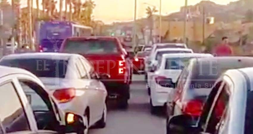 Pide UBER alto a hostigaciones de Transporte Municipal de Los Cabos