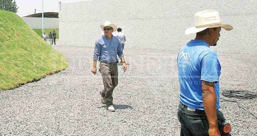 Fox se alista para vender mariguana; prepara terrenos para cultivarla