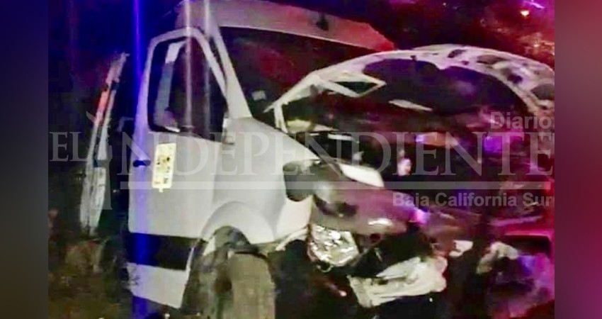 Equipo infantil de futbol sufre accidente automovilístico