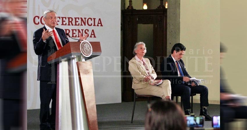 Pide López Obrador tiempo para mejorar servicios de salud
